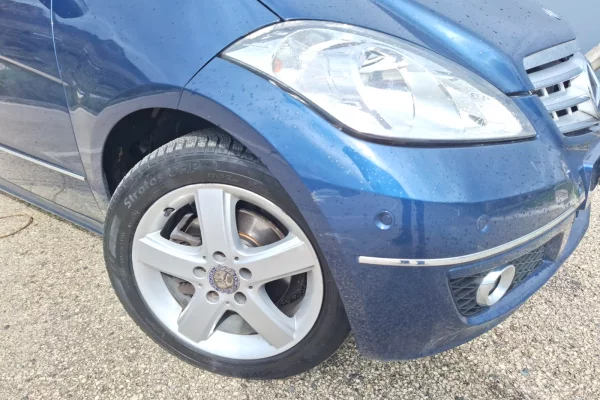 Makina ne shitje ne Lushnje, Mercedes-Benz, 2013 gasoline-gas,Kambio Automatik Pagesa 5,500  Euro.