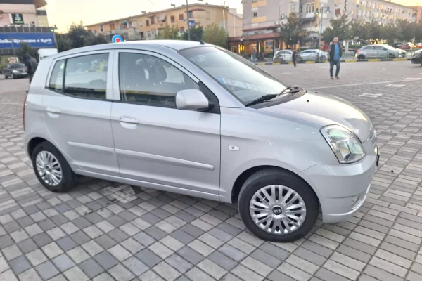 Cars for sale in Elbasan, KIA, 2007 Benzine,Kambio Automatik Payment 3,600  Euro.