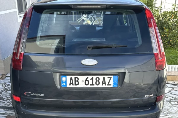 Makina ne shitje  ne Elbasan - 280,000 Leke