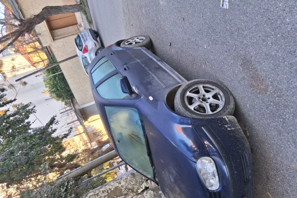 Cars for sale in Elbasan, Volkswagen, 2000 Benzine,Kambio Manual Payment 15,000  Euro.