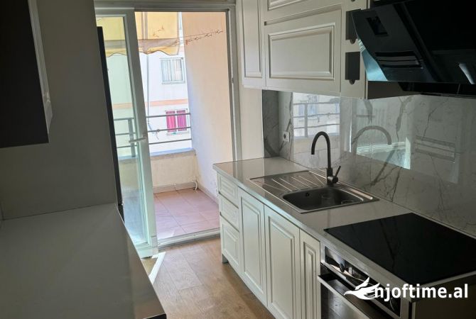 Shtepi me qera 2+1 ne Tirane - 400 Euro