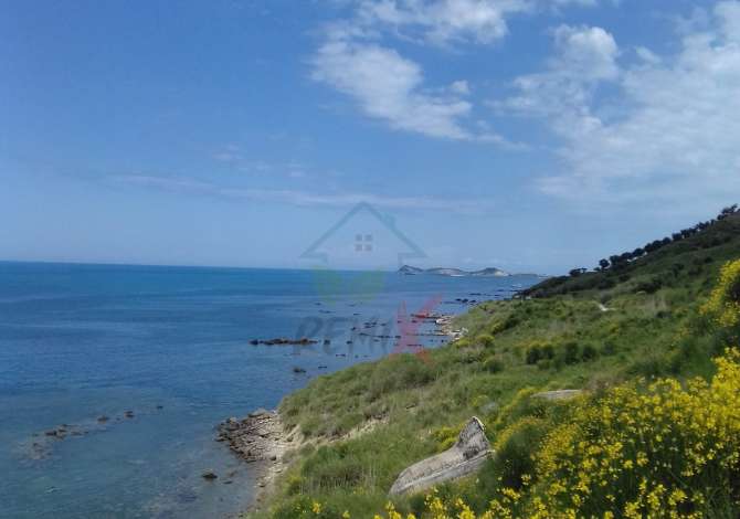 Truall ose Toke  ne Durres - 400,000 Euro
