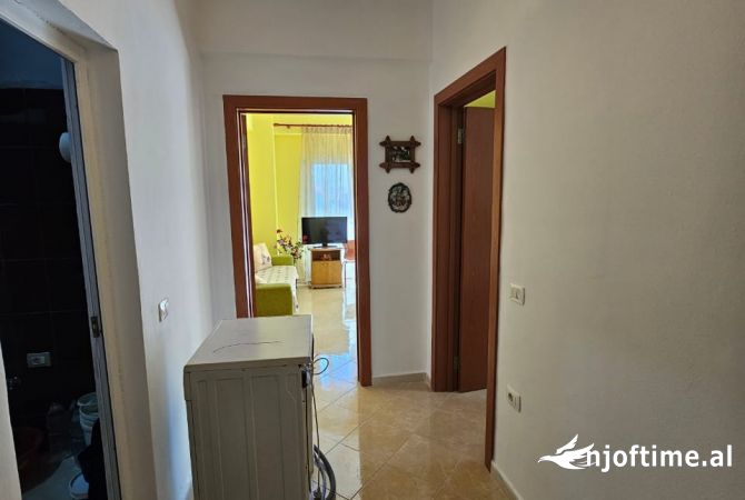 Shtepi me qera Apartament ne Durres, 1+1, Mobilimi E mobiluar, Pagesa 300  Euro.