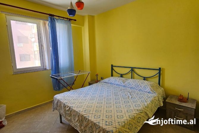 Shtepi me qera Apartament ne Durres, 1+1, Mobilimi E mobiluar, Pagesa 300  Euro.
