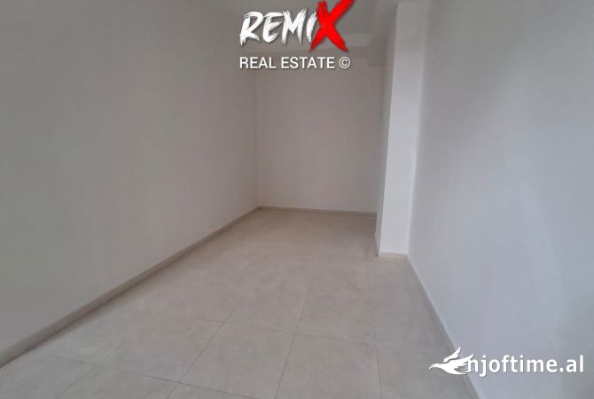 Ambient biznesi ne shitje 3+1 ne Durres - 52,000 Euro