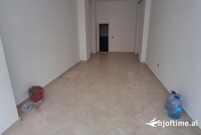 SHITET AMBIENT BIZNESI PRANE UJESJELLESIT,