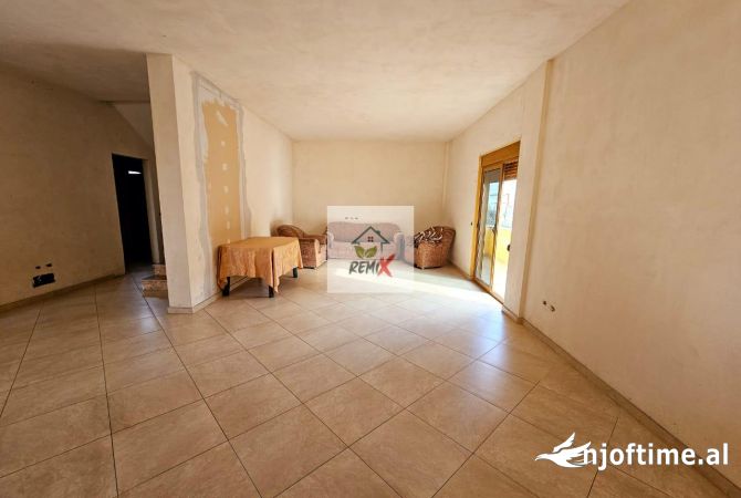 Shtepi ne shitje 7+1 ne Durres - 400,000 Euro