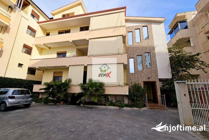 Shtepi ne shitje 7+1 ne Durres - 400,000 Euro