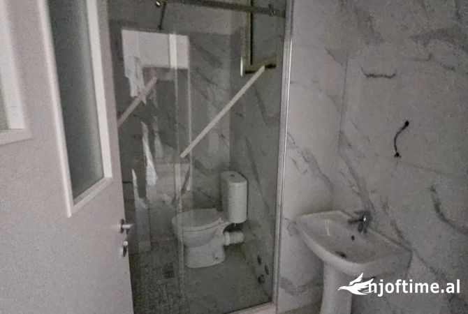 JEPET ME QERA APARTAMENT 2+1+2 PER BIZNES,  PRANE KAZAZIT 
