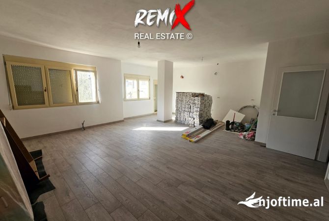 Ambient biznesi me qera 3+1 ne Durres - 500 Euro