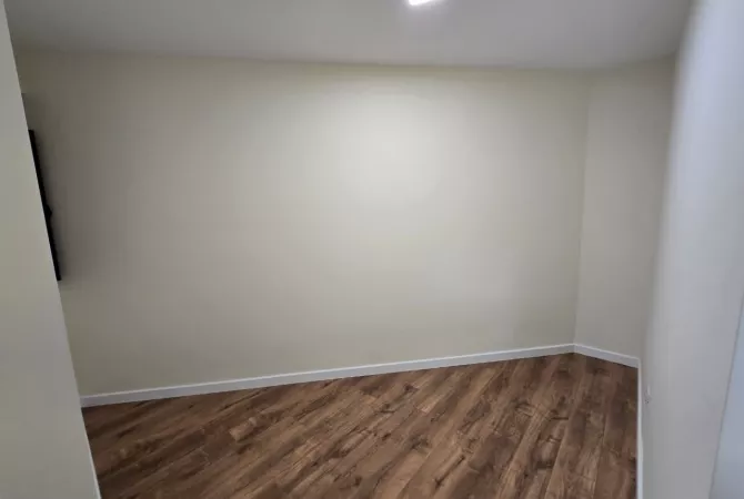 Shtepi ne shitje Apartament ne Durres, 2+1, Mobilimi Bosh, pa mobiluar, Pagesa 88,000  Euro.