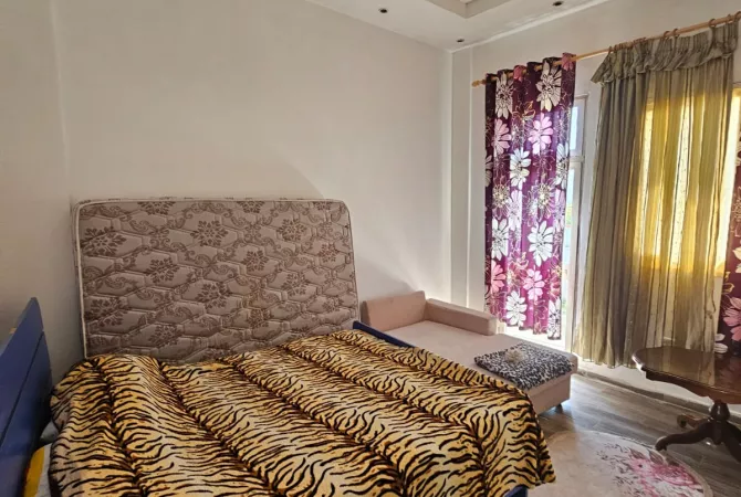 Shtepi me qera Shtepi Private ne Durres, 2+1, Mobilimi E mobiluar, Pagesa 300  Euro.