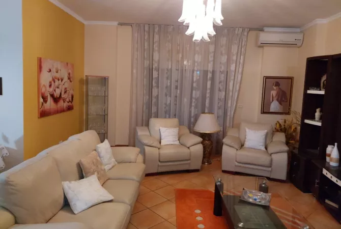 Shtepi me qera 2+1 ne Durres - 600 Euro