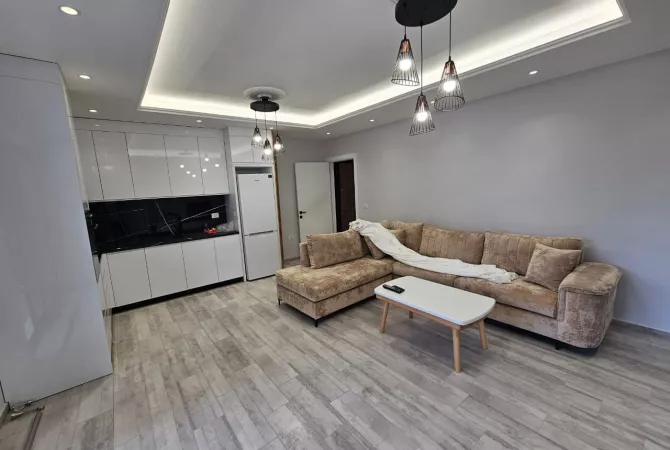 Shtepi me qera 2+1 ne Durres - 450 Euro