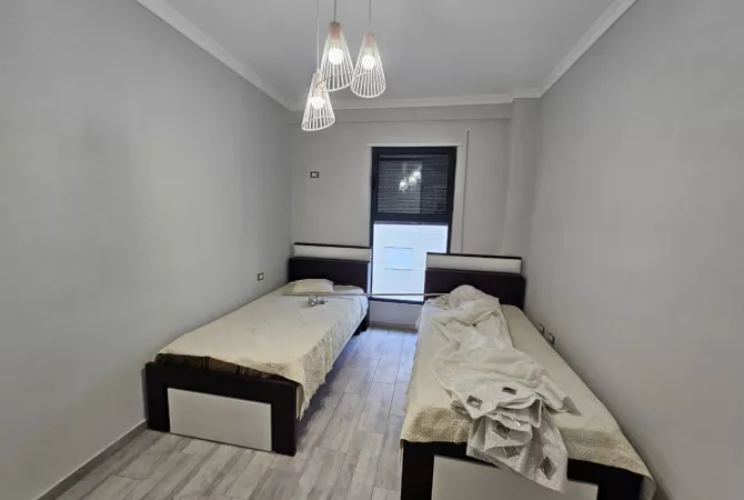 Shtepi me qera Apartament ne Durres, 2+1, Mobilimi E mobiluar, Pagesa 450  Euro.