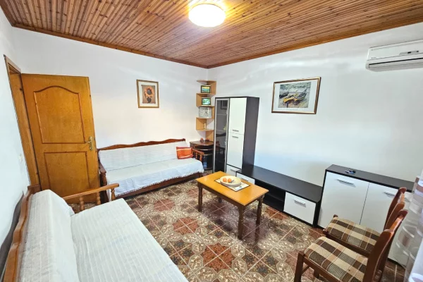 Shtepi ne shitje 1+1 ne Durres - 57,000 Euro