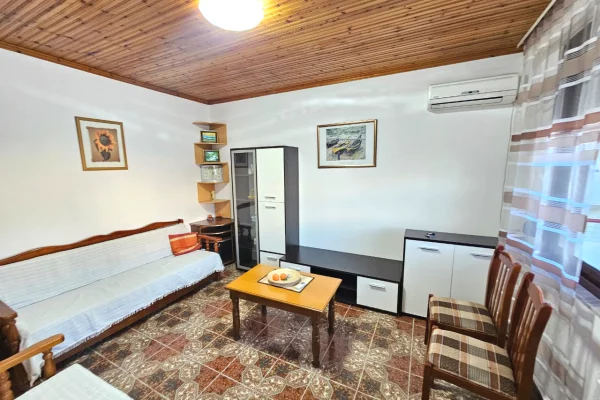 Shtepi ne shitje 1+1 ne Durres - 57,000 Euro