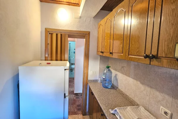 Shtepi ne shitje Apartament ne Durres, 1+1, Mobilimi E mobiluar, Pagesa 57,000  Euro.