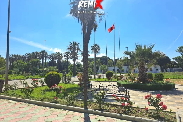 Truall ose Toke ne Durres - 175,000 Euro