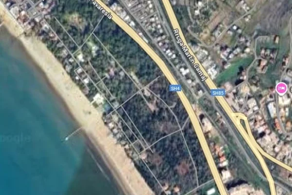 Truall ose Toke ne Durres - 175,000 Euro