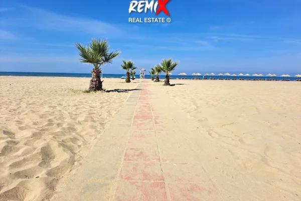 Truall ose Toke ne Durres - 175,000 Euro