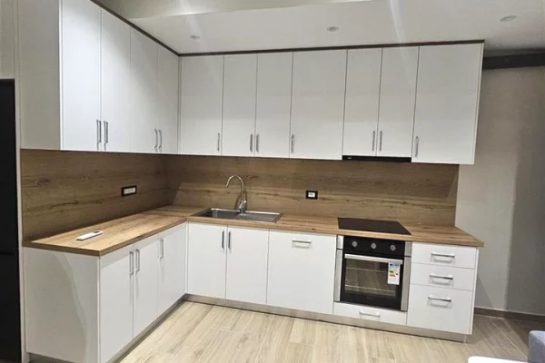 Shtepi me qera 1+1 ne Durres - 300 Euro