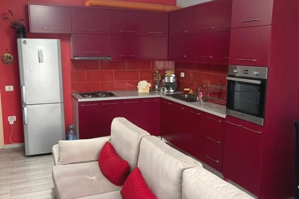 Shtepi me qera Apartament ne Durres, 1+1, Mobilimi E mobiluar, Pagesa 30,000  Leke.