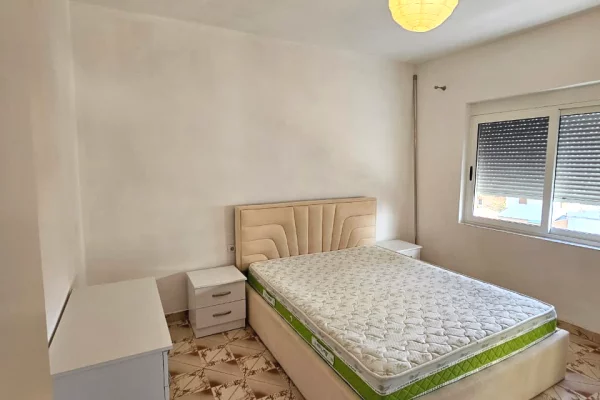 Shtepi me qera Apartament ne Durres, 2+1, Mobilimi E mobiluar, Pagesa 32,000  Leke.