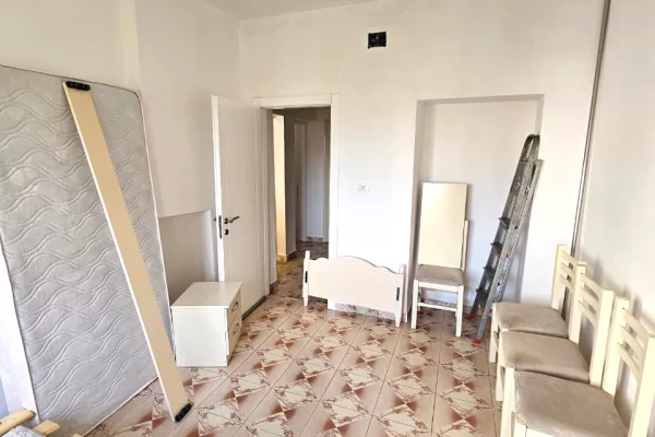 Shtepi me qera Apartament ne Durres, 2+1, Mobilimi E mobiluar, Pagesa 32,000  Leke.