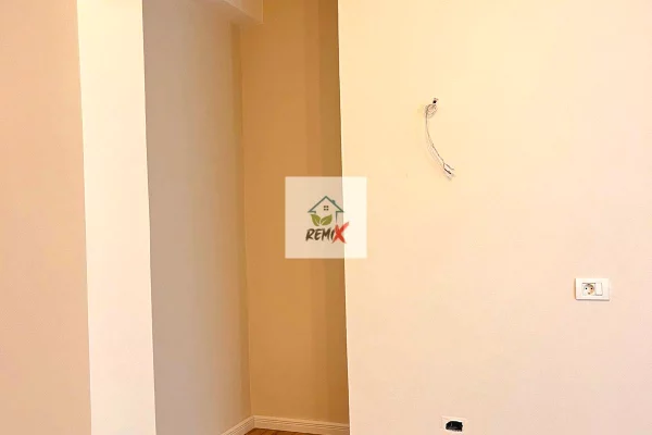 Shtepi ne shitje Apartament ne Durres, 1+1, Mobilimi Bosh, pa mobiluar, Pagesa 75,000  Euro.