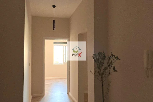 Shtepi ne shitje Apartament ne Durres, 1+1, Mobilimi Bosh, pa mobiluar, Pagesa 75,000  Euro.