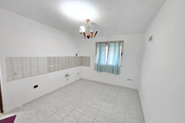 🏢 JEPET ME QIRA AMBIENT IDEAL PER KLINIKE, QENDER TERAPIE OSE KURSE