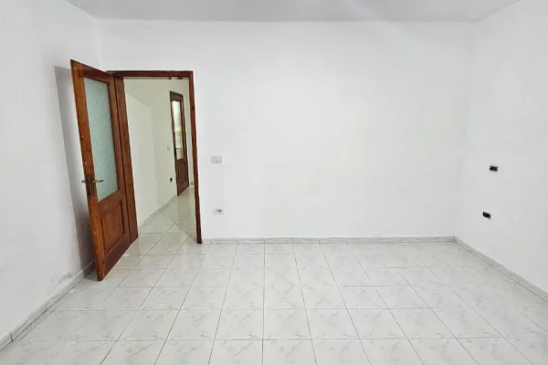 🏢 JEPET ME QIRA AMBIENT IDEAL PER KLINIKE, QENDER TERAPIE OSE KURSE