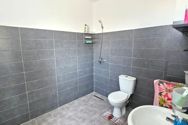 Shtepi me qera 3+1 ne Durres - 500 Euro