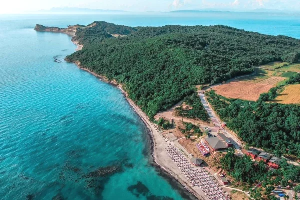 Truall ose Toke ne Durres - 840,000 Euro