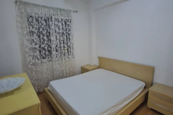 Shtepi me qera 2+1 ne Tirane - 50,000 Leke