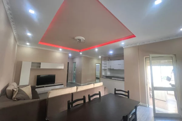 Shtepi me qera Apartament ne Tirane, 3+1, Mobilimi E mobiluar, Pagesa 550  Euro.