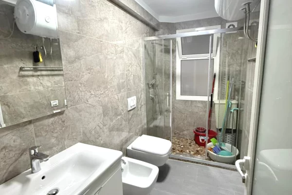 Shtepi me qera Apartament ne Tirane, 1+1, Mobilimi E mobiluar, Pagesa 600  Euro.