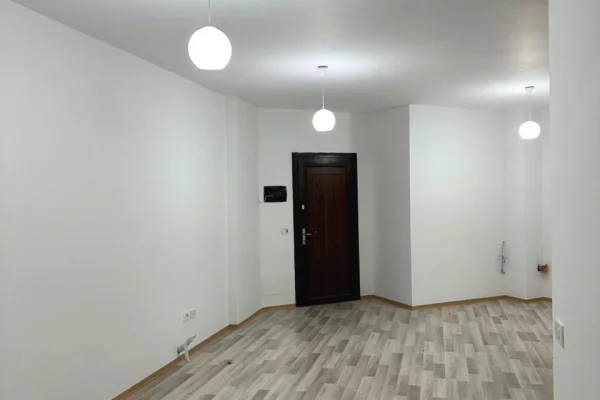 Shtepi ne shitje Apartament ne Tirane, 2+1, Mobilimi Bosh, pa mobiluar, Pagesa 132,000  Euro.