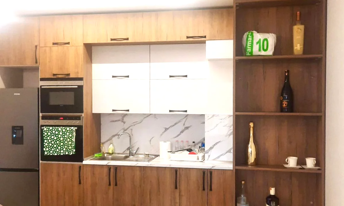 Shtepi me qera Apartament ne Tirane, 2+1, Mobilimi E mobiluar, Pagesa 750  Euro.