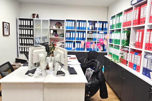 Ambient biznesi me qera 3+1 ne Tirane - 3,000 Euro