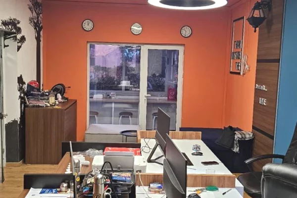 Ambient biznesi me qera 3+1 ne Tirane - 3,000 Euro