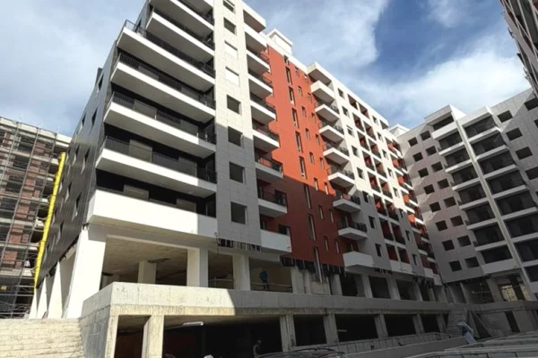 Apartment for sale in Tirana Garsoniere, Emty