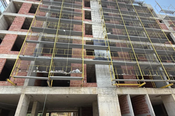 Shtepi ne shitje Apartament ne Tirane, 2+1, Mobilimi Pjeserisht e mobiluar, Pagesa 150,000  Euro.