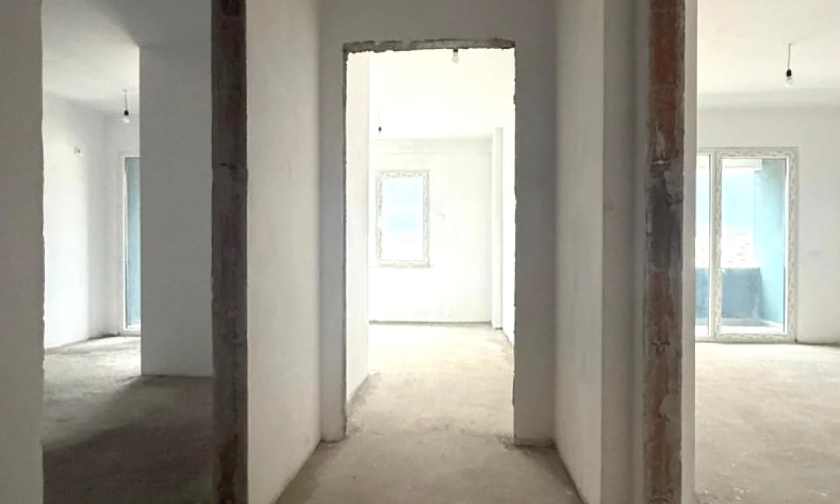 Apartment for sale in Tirana 2+1, Emty