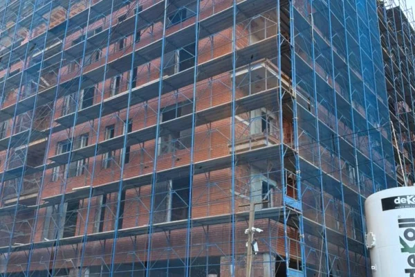 Shtepi ne shitje Apartament ne Tirane, 2+1, Mobilimi Pjeserisht e mobiluar, Pagesa 128,500  Euro.