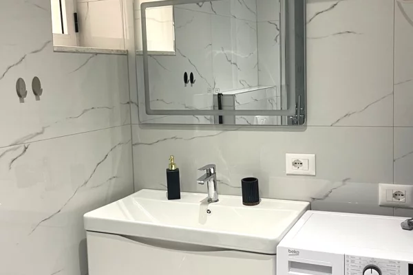 Shtepi ne shitje Apartament ne Tirane, 2+1, Mobilimi E mobiluar, Pagesa 269,000  Euro.