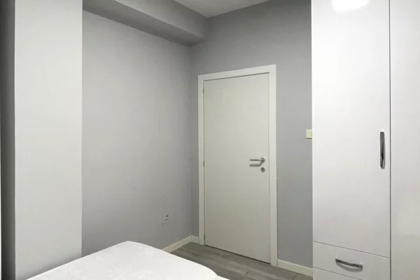 Shtepi ne shitje Apartament ne Tirane, 2+1, Mobilimi E mobiluar, Pagesa 269,000  Euro.
