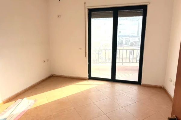 Shtepi ne shitje 2+1 ne Tirane - 250,000 Euro