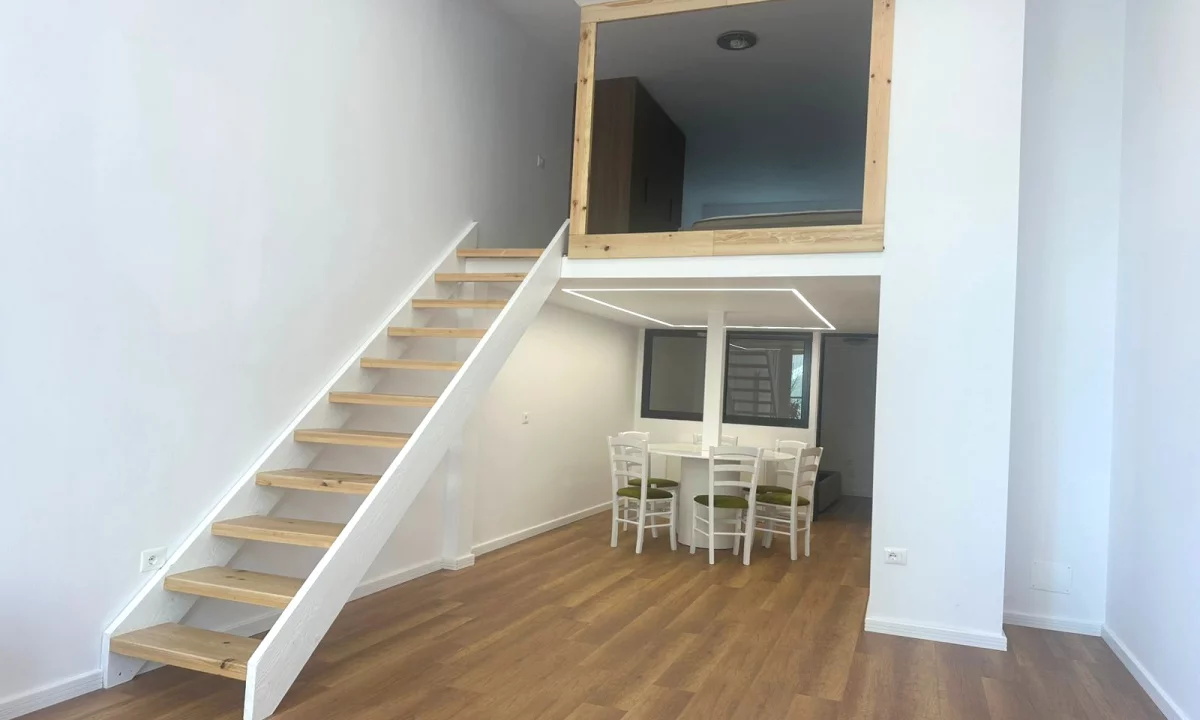 Duplex (2 storey house) for sale in Tirana 1+1, Furnished